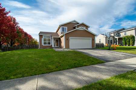 1841 Apple Valley Rd Bolingbrook, IL 60490