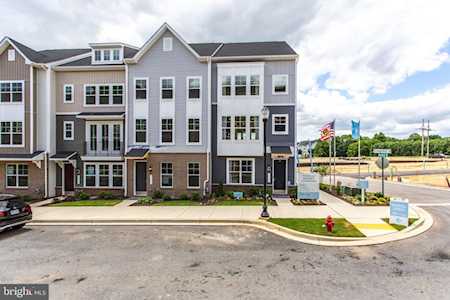 2570 Hopton Ln Frederick, MD 21701