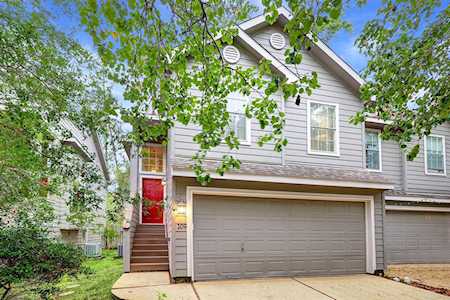 109 N Villa Oaks Dr Spring, TX 77382