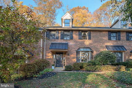 311 Albans Ct Malvern, PA 19355