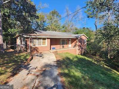 564 Rogers Drive Macon, GA 31204