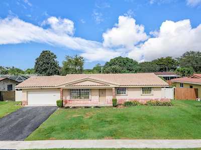 7441 NW 10th Ct Plantation, FL 33313