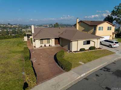 10022 Knollview Dr Spring Valley, CA 91977