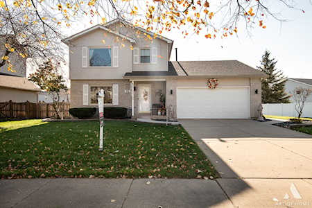 5304 Oakbrook Dr Plainfield, IL 60586