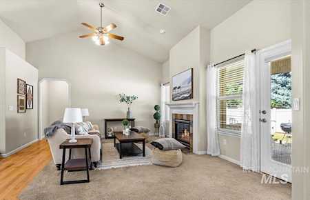 4195 N Clearbrook Pl Meridian, ID 83646
