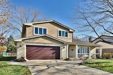 2723 N Dryden Place Arlington Heights, IL 60004