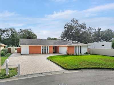 4901 Country Aire Ln Tampa, FL 33624