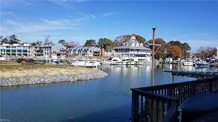 611 Goldsboro Ave Virginia Beach, VA 23451