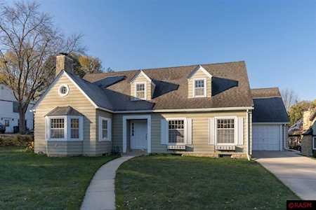 225 Oak Knoll Blvd Mankato, MN 56001