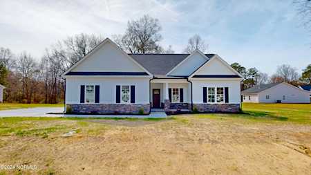 3033 Marion Heights Dr Kinston, NC 28504