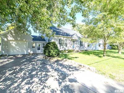 801 Eldridge St Washington, IL 61571