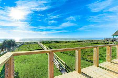 2320 Bluewater Highway County Road Surfside Beach, TX 77541
