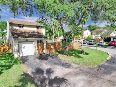 14715 SW 106th Ter Miami, FL 33196