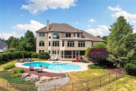 4073 Brighton Ct Schnecksville, PA 18078