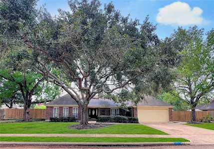13110 Georgetown Dr Sugar Land, TX 77478