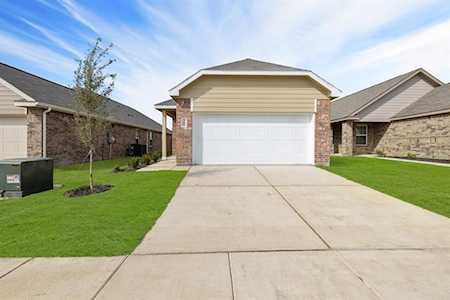 1608 Luke Street Ennis, TX 75119