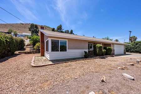 8208 Sunset Rd Lakeside, CA 92040