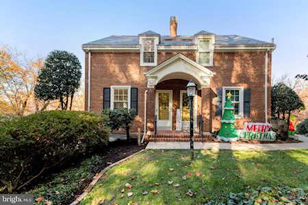 3260 S Utah St Arlington, VA 22206