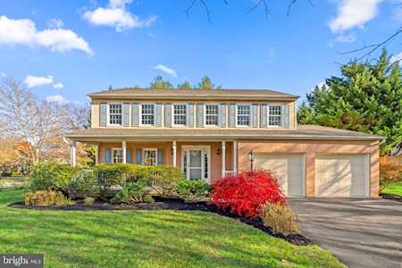7801 Flagstone Ct Ellicott City, MD 21043
