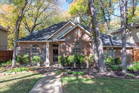 817 Singing Hills Drive Garland, TX 75044