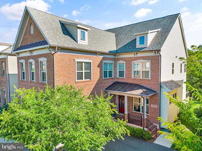 44693 Malden Place Ashburn, VA 20147