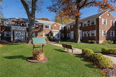 73-21 263 St #2nd Fl Glen Oaks, NY 11004