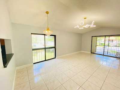 301 E Club Circle #207 Boca Raton, FL 33487