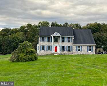 1592 Nobles Mill Ct Darlington, MD 21034