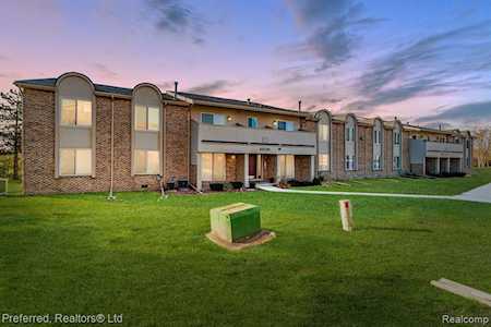 44467 Savery Dr Canton Twp, MI 48187