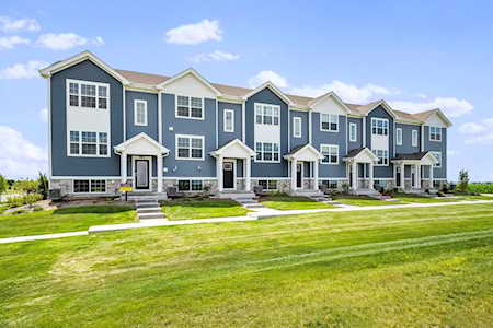 802 Briar Glen Ct Hampshire, IL 60140