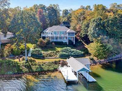 494 Channelview Moneta, VA 24121
