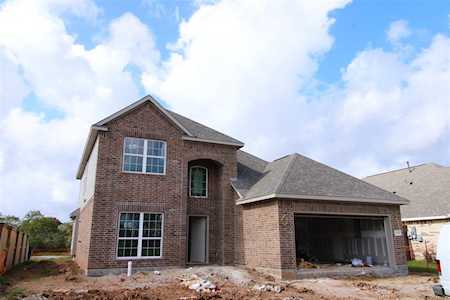 134 Water Grass Trl Clute, TX 77531