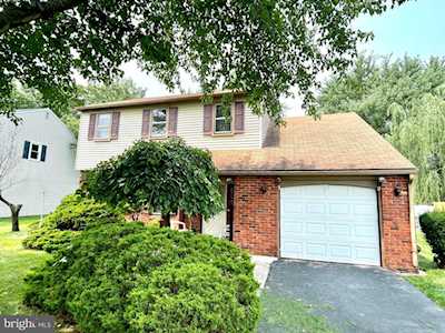 507 S Queen Anne Dr Fairless Hills, PA 19030