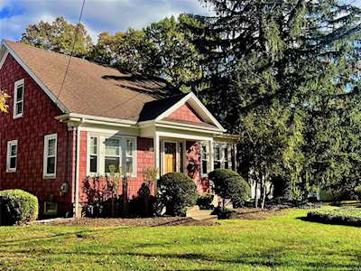 246 Washington Rd Barrington, RI 02806