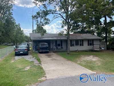 600 Woodland Street Hartselle, AL 35640