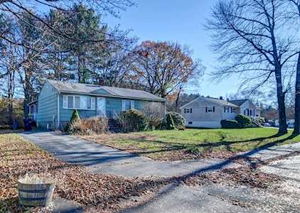 23 Hurley Cir Marlborough, MA 01752