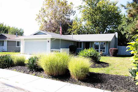 261 S. Harlan Place Eagle, ID 83616