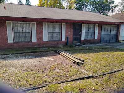 4607 E Seneca Ave Tampa, FL 33617