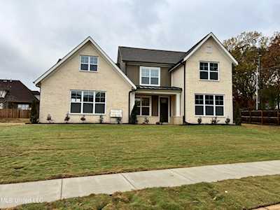 6805 W Sunrise Lp Olive Branch, MS 38654