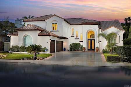 6226 Rancho Bravado Carlsbad, CA 92009