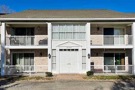 38184 Ann Arbor Trl #38 Livonia, MI 48150