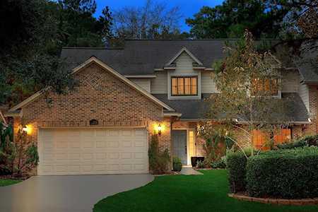 21 Fairway Oaks Place The Woodlands, TX 77380