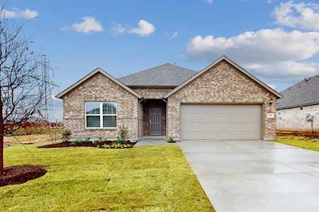 1404 Fox Glen Trail Crowley, TX 76036