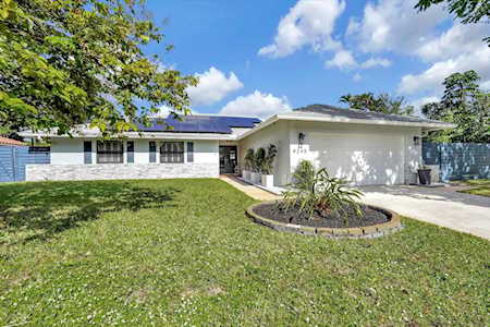 4245 NW 9th Street Delray Beach, FL 33445