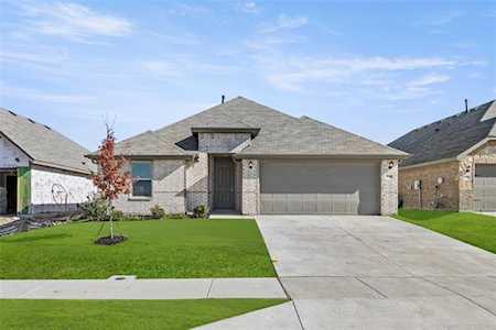 5940 Halls Lake Loop Fort Worth, TX 76179
