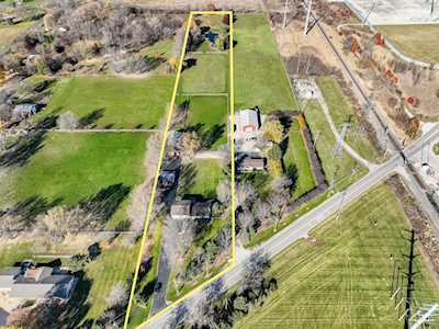 25254 W Wolfs Crossing Rd Plainfield, IL 60585