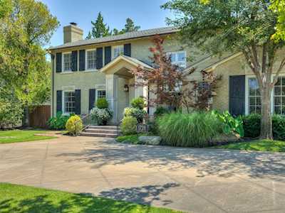 1728 Kingsbury Ln Nichols Hills, OK 73116