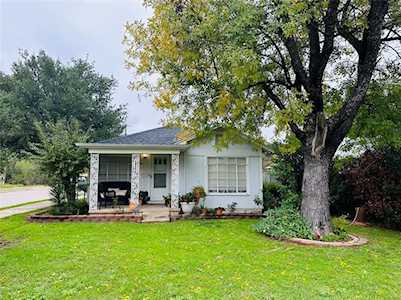 5840 Goodman Avenue Fort Worth, TX 76107