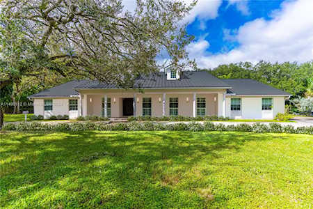 10400 Lakeside Dr Coral Gables, FL 33156