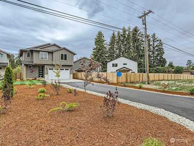1722 100th St SW Everett, WA 98204